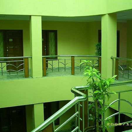 Hotel Pinangsia Джакарта Экстерьер фото