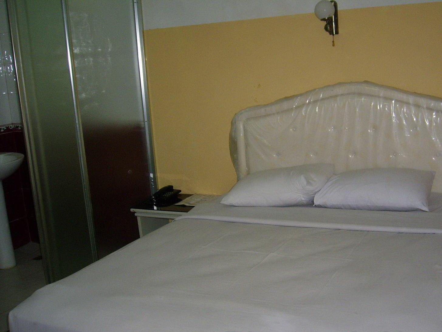 Hotel Pinangsia Джакарта Экстерьер фото