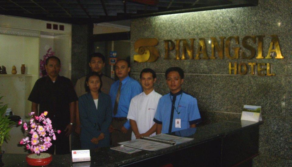Hotel Pinangsia Джакарта Экстерьер фото
